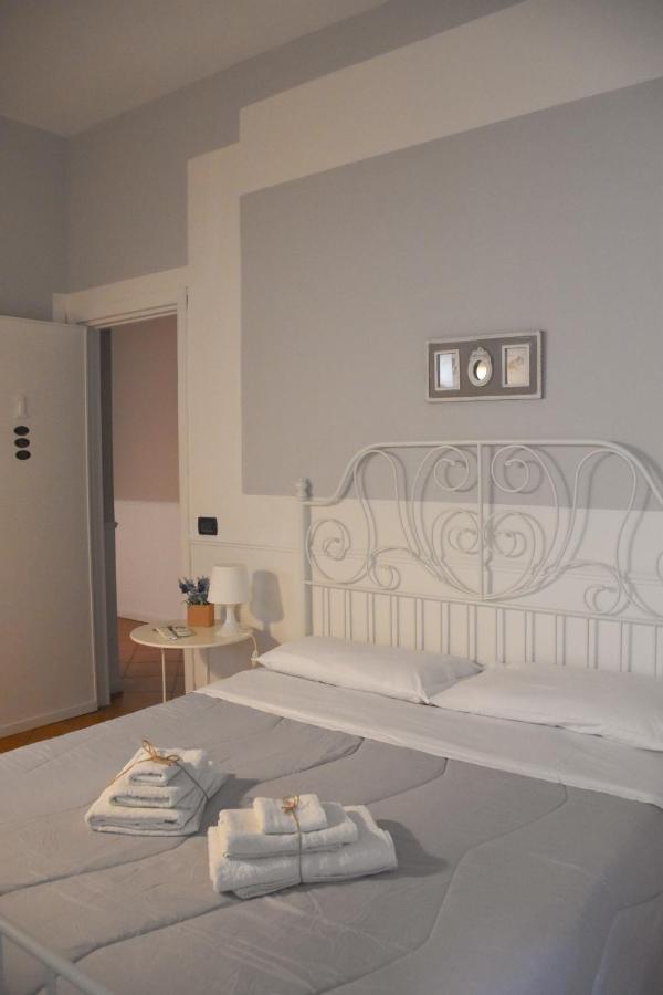 Dimora San Domenico Bed & Breakfast Palermo Eksteriør bilde