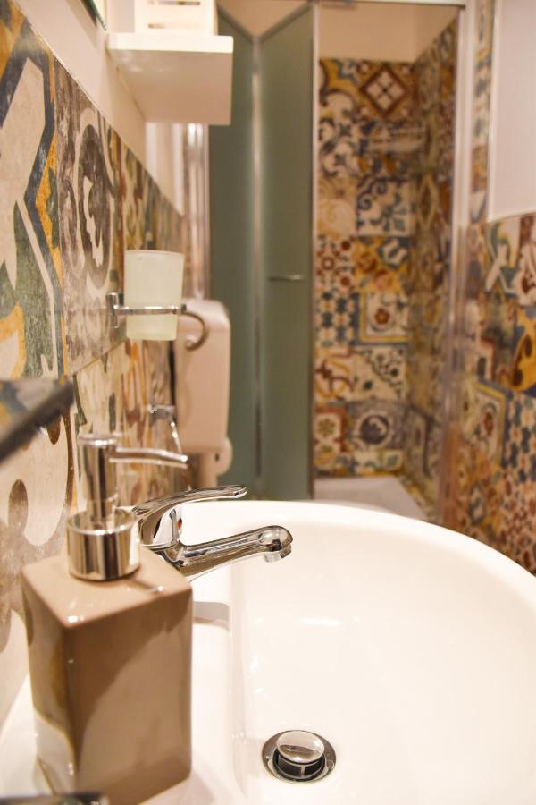 Dimora San Domenico Bed & Breakfast Palermo Eksteriør bilde